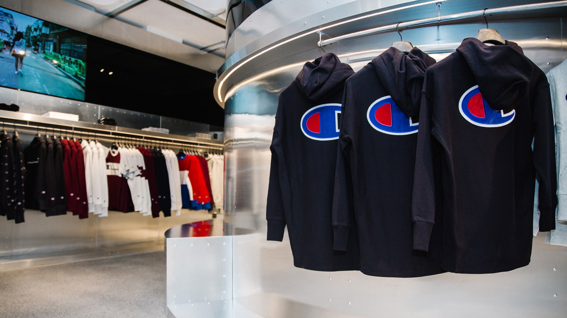 Athleticwear's third store in US marks its in Chicago | Retail USA