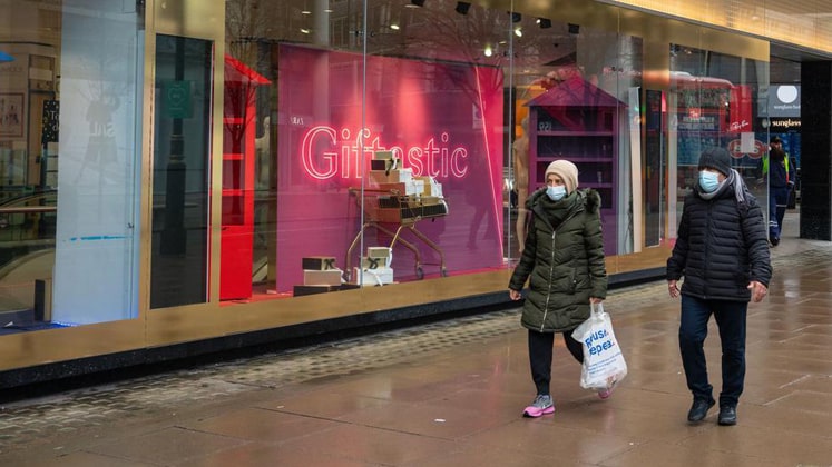 UK retail jobs drop by 67,000 in last 3 months of 2020; lowest since 1999