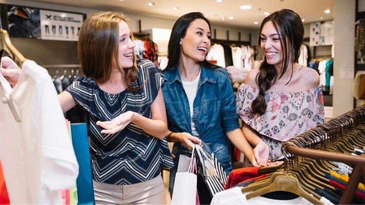 2023 Deloitte holiday retail survey