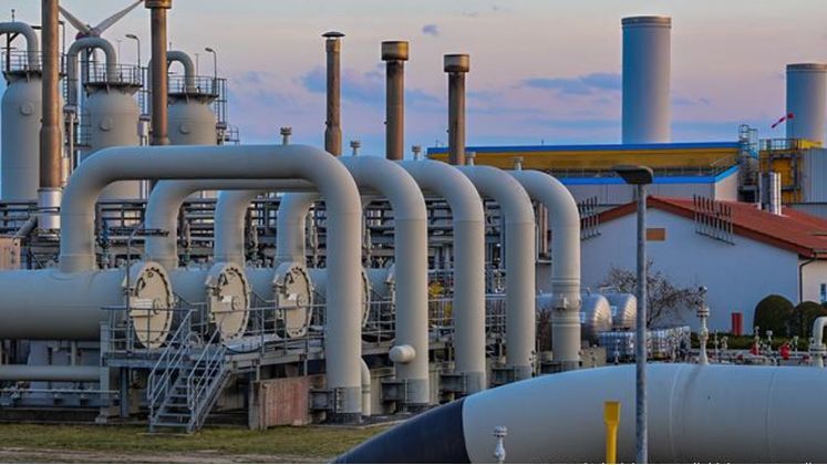 Industries in Bangladesh grapple with severe gas crisis, reports indicate