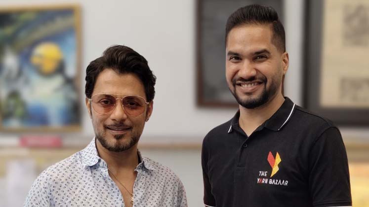 Pratik Gadia (R) with Shark Tank India’s Anupam Mittal