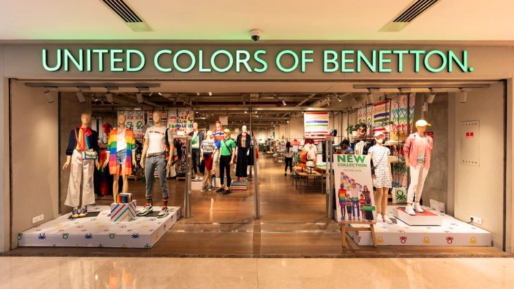 Benetton plans restructuring