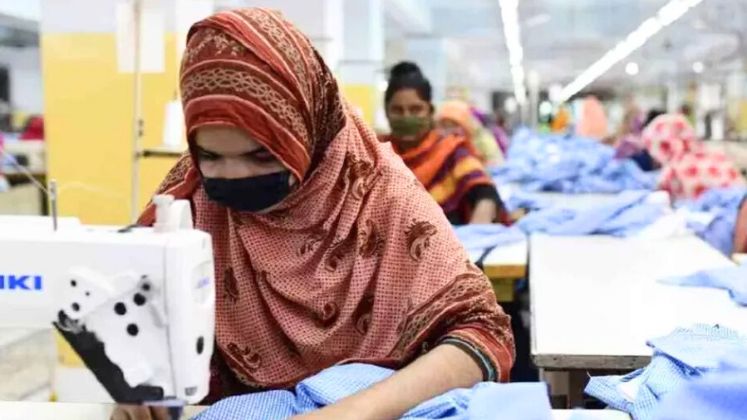 Exports decline in FY '24 for woven, knitwear garments