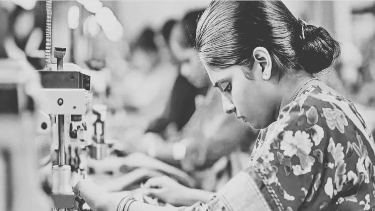 Internet woes hit apparel exports as buyers fret