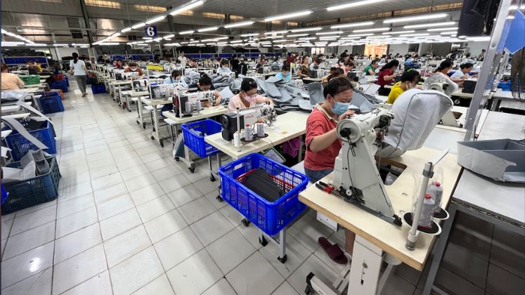 Vietnam levies anti-dumping taxes on imports of polyester yarn