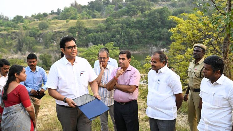 Industries Minister inspects land for upcoming textile park in Salem | Textile News