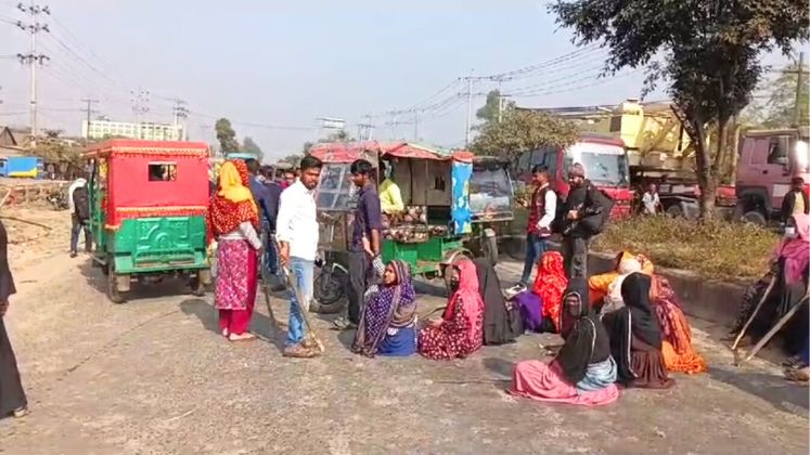 RMG workers block Chandra-Nabinagar Highway over arrears | RMG Industry News