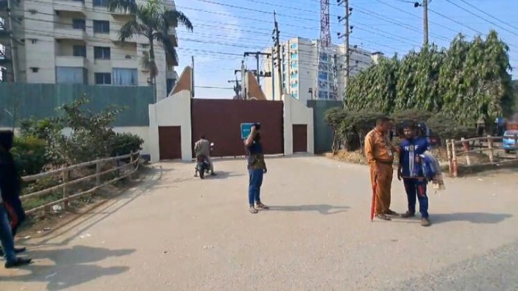 Fifteen Gazipur RMG factories declare holiday amid workers' wage hike protests | Garment Factory News