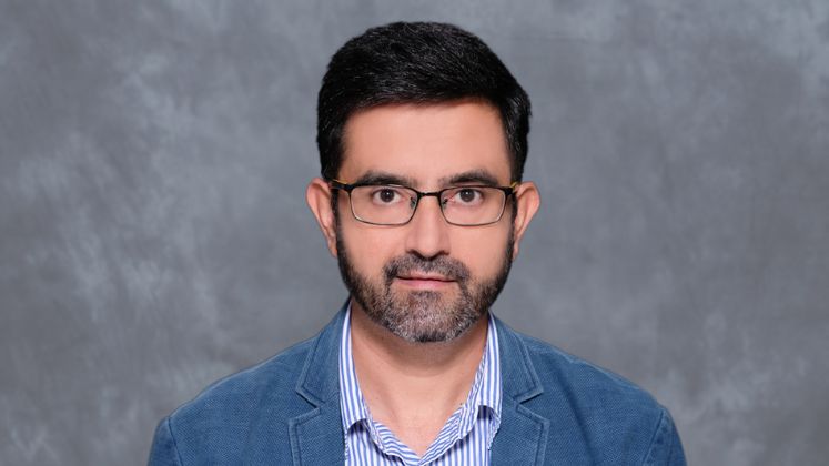 Rishi Suri moves to textile, apparel firm FCI Group