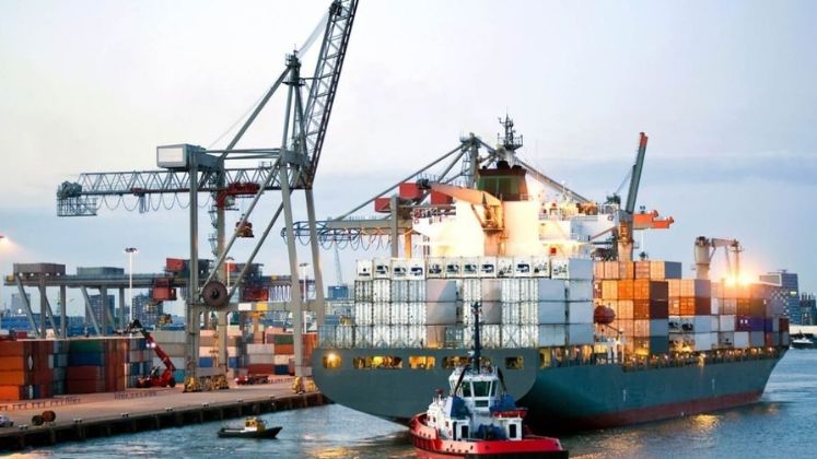 US buyers delay apparel orders amid pending tariff decision