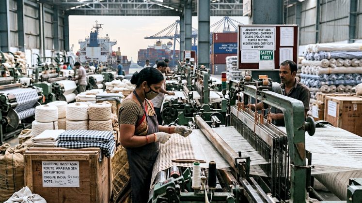 India Eyes Duty Cuts to Cushion Textile Sector Amid West Asia Disruptions