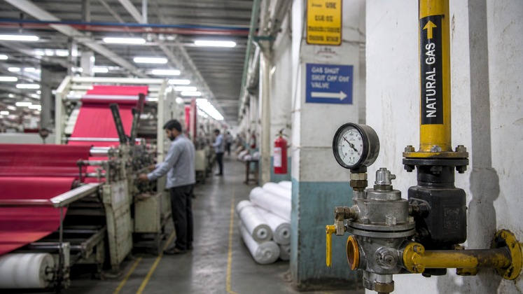 Centre Assesses Gas Supply Risks to Textile Clusters Amid Ongoing Shortages